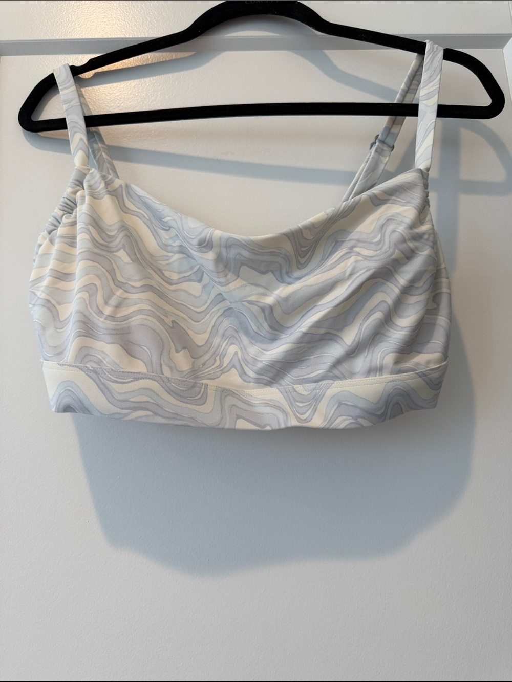 Abercrombie & Fitch White and Light Gray Marble Print Bikini Top